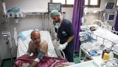 Gazze Şeridi'ndeki Nasır Hastanesi'nde yaşanan elektrik kesintileri hastaları yavaş yavaş öldürüyor