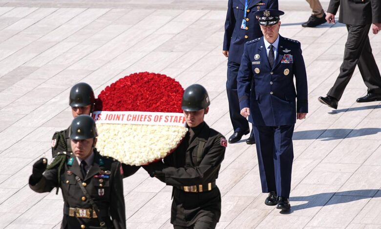 ABD Genelkurmay Başkanı Dan Caine, Anıtkabir'i ziyaret etti